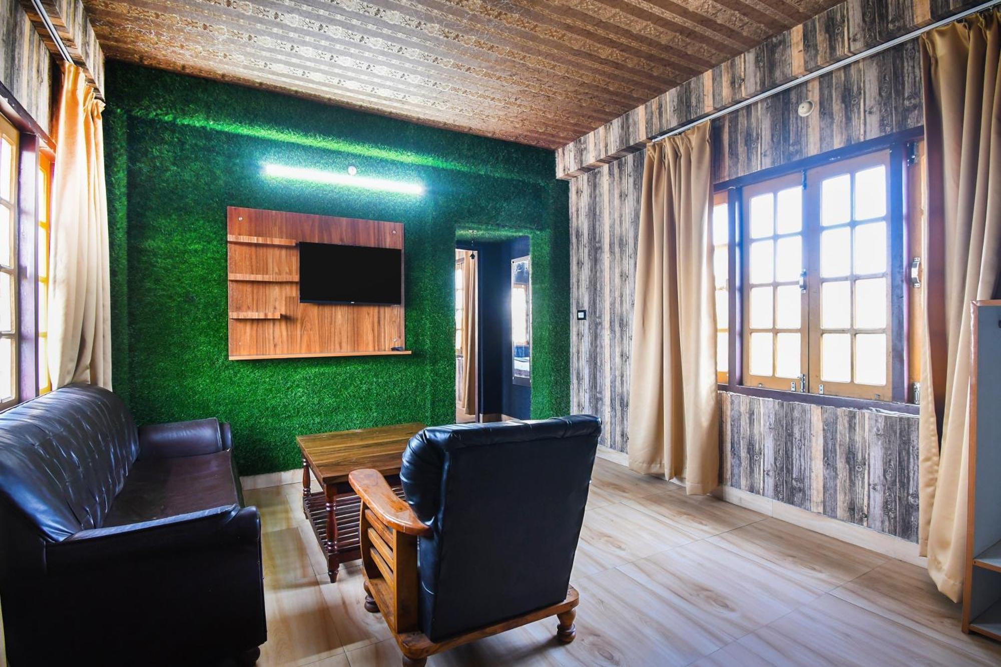 Super Hotel O Champasari Siliguri Formerly Four Fox Suits Panchanai Ngoại thất bức ảnh