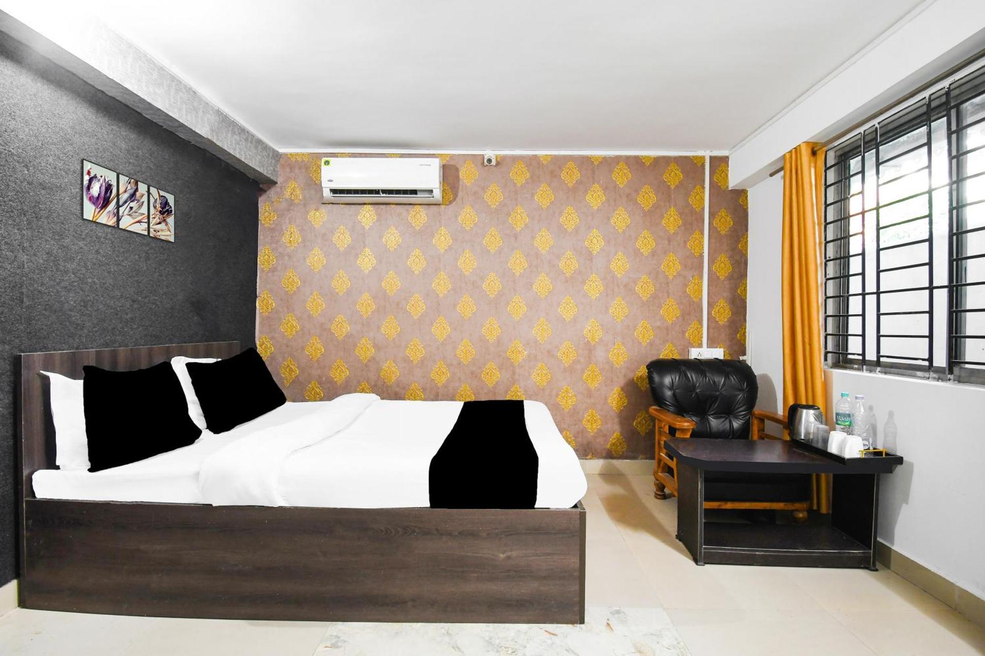 Super Hotel O Champasari Siliguri Formerly Four Fox Suits Panchanai Ngoại thất bức ảnh